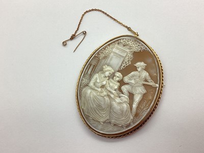 Lot 114 - A Large Oval Shell Carved Cameo Brooch,...