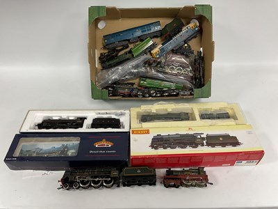 Lot 621 - Approximately twelve 00 gauge locomotives for...