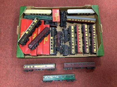 Lot 874 - A Collection of Triang 00 Gauge, including...