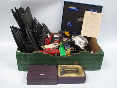 Lot 1005 - Scalextric track and cars including straights,...