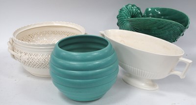 Lot 1178 - Leeds Creamware Pottery Tureen, with twist...