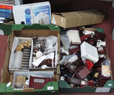 Lot 1138 - A quantity of modern dolls house furniture,...