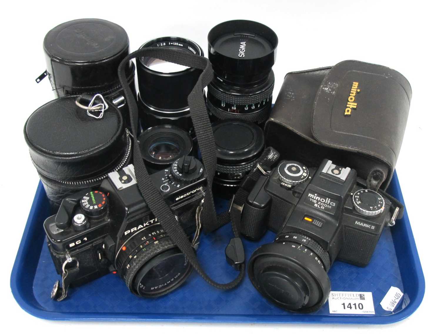 Lot 1410 - Cameras; Minolta 110 zoom SLR Mark II with...
