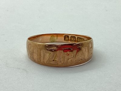 Lot 88 - A 9ct Rose Gold "MIZPAH" Ring, the raised...