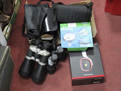 Lot 1121 - Binoculars - Traveller 10-30 x 60, Super...