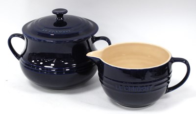 Lot 1186 - Le Creuset stoneware large soup pot 13-42 and...