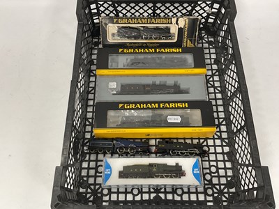 Lot 537 - Five Graham Farish 'N' Gauge/2mm Steam Tender...