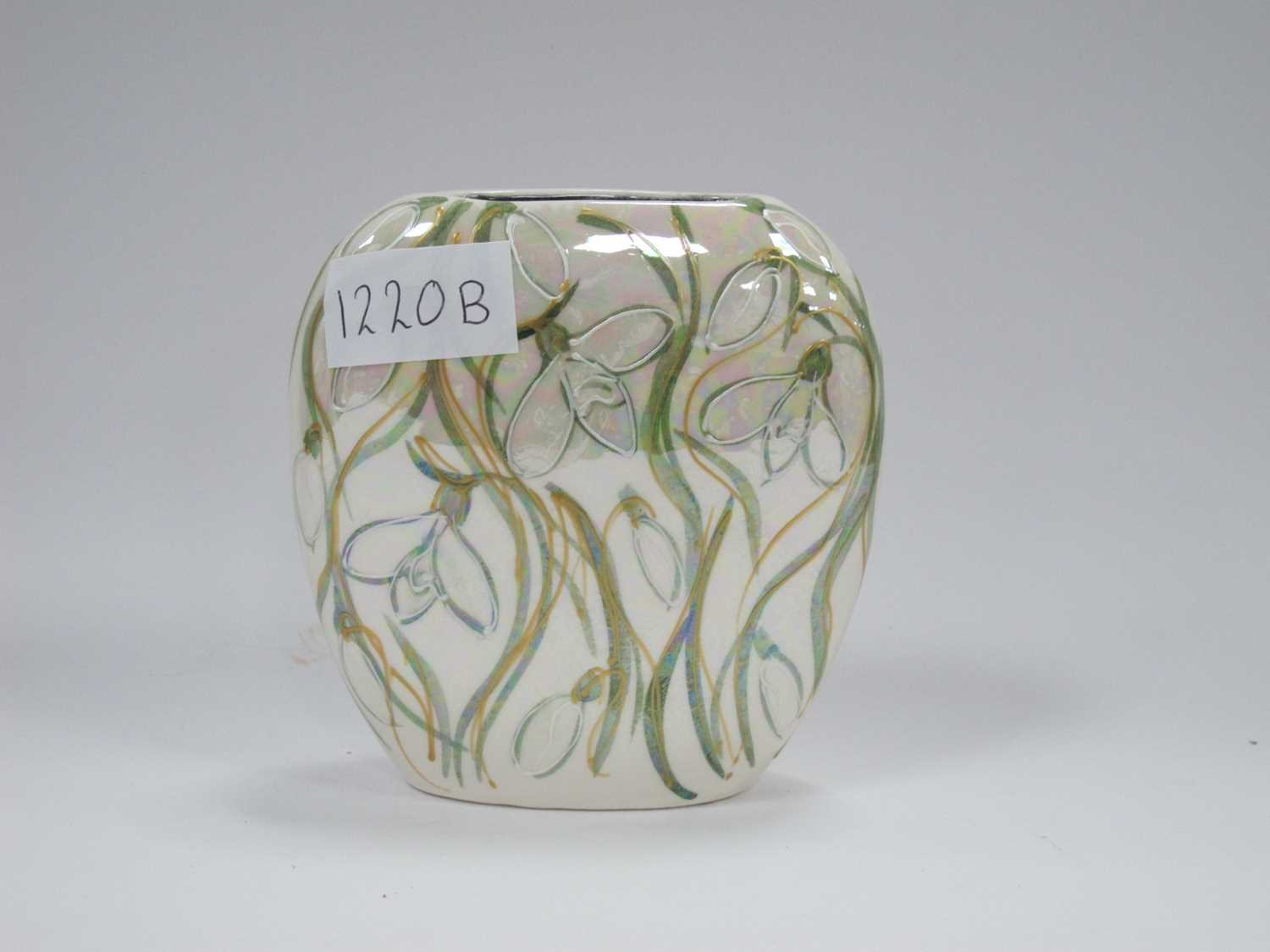 Lot 1220 - Anita Harris Mother of Pearl Lustre Tublined...