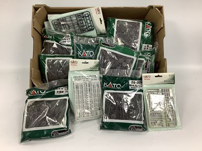 Lot 382 - A large box of Kato N gauge tree kits and...