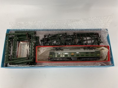 Lot 856 - A Triang 00 gauge EM2 electric locomotive...