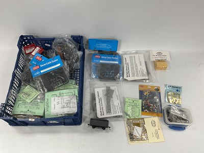 Lot 520 - An assortment of 7mm scale narrow-gauge (0n30,...