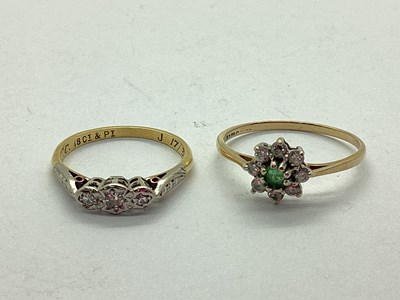 Lot 57 - A Dainty 9ct Gold Cluster Ring, of flowerhead...