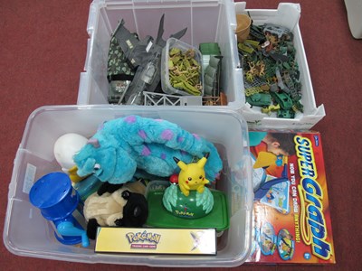 Lot 1410 - Toys; A quantity of plastic military figures...