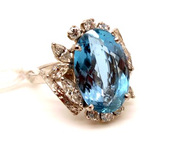 Lot 142 - A Large Aquamarine and Diamond Set Cocktail...