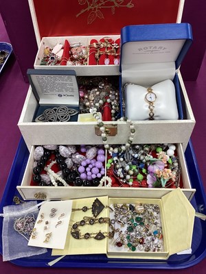 Lot 187 - A Collection of Costume Jewellery and Watches,...