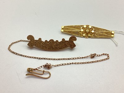 Lot 94 - A Decorative Antique Bar Brooch, of shaped...