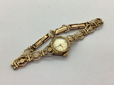 Lot 231 - Avia 9ct Gold Cased Ladies Wristwatch, to...