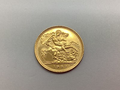 Lot 256 - 1982 QEII Gold Half Sovereign.