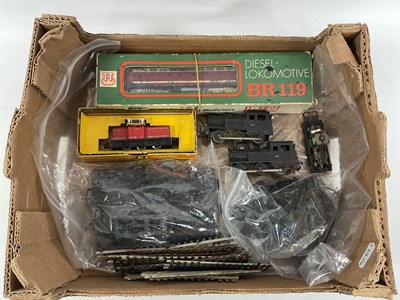 Lot 651 - A Collection of 12mm Gauge (TT/TT120) Items:...