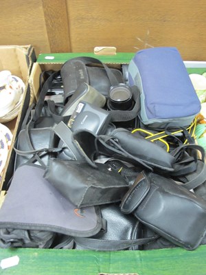 Lot 1056 - Cameras; Minolta 7000 with 35-70mm f/4,...