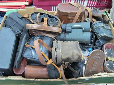 Lot 1092 - Binoculars; Hawke Nature-Trek 10x42, Pentax...