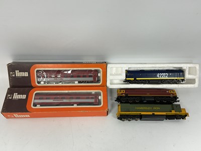 Lot 535 - Three HO scale Australian diesel locomotives:...