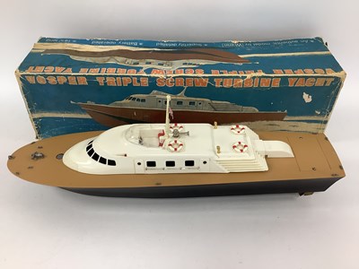 Lot 762 - A Wrenn Super Detailed Battery Operated Vosper...