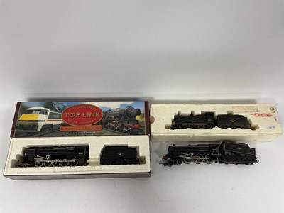 Lot 494 - Three Hornby 00 gauge locomotives: a boxed 9F...