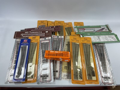Lot 490 - Twenty Three 'HO' Gauge Turnouts, by Peco,...