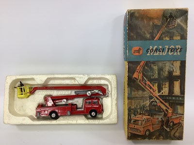 Lot 902 - Original Corgi Major No 1127 Simon Snorkel...