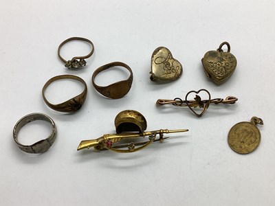 Lot 152 - A First World War Sweetheart Brooch, depicting...