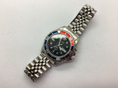 Lot 275 - Seiko Kinetic; A Gent's Wristwatch, the signed...