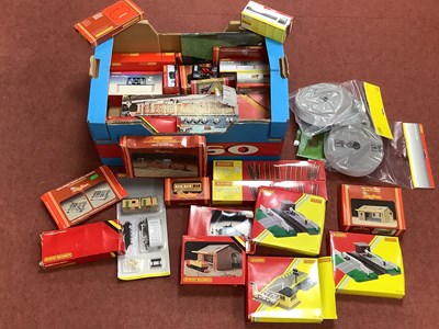Lot 423 - A large quantity of Hornby 00 gauge...