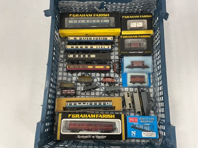Lot 498 - A quantity of British N gauge rolling stock by...
