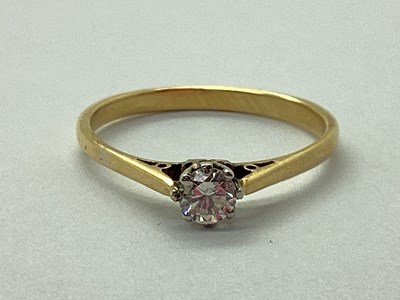Lot 35 - A Single Stone Diamond Ring, the brilliant cut...