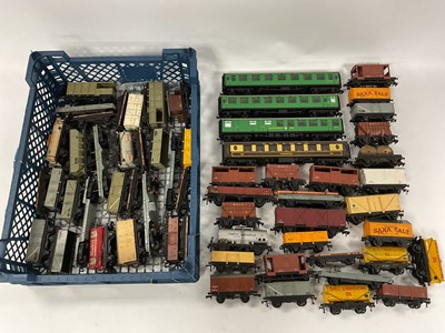 Lot 480 - Four Hornby-Dublo 00 gauge two-rail coaches...