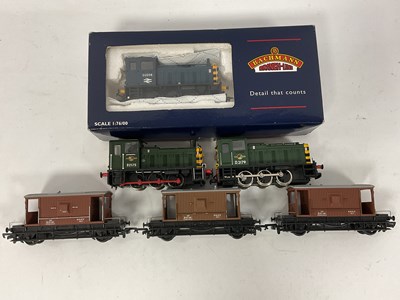 Lot 489 - Three 00 gauge diesel shunters: a boxed...