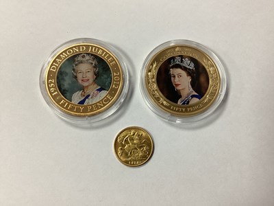 Lot 669 - 1913 George V Gold Half Sovereign, together...