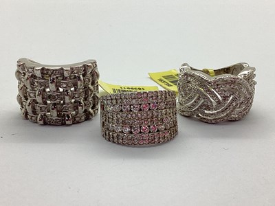 Lot 94 - A Chunky Modern Costume Ring, of woven design,...