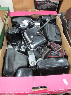 Lot 1064 - 35mm Film Cameras including Fujica ST901,...