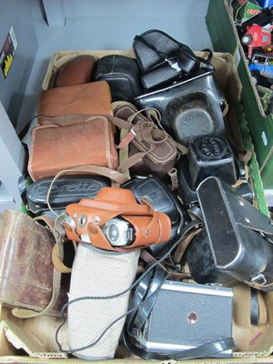 Lot 1073 - Cameras; Praktica TL3, Fujica ST605N, Zenit...