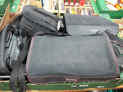 Lot 1098 - Camcorders to include Panasonic G202, JVC...