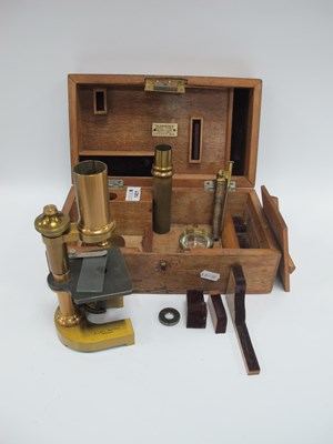 Lot 1401 - E. Leitz Wetzlar Microscope No 45028, in brass,...