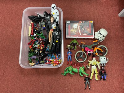 Lot 615 - A Collection of Predominantly Modern Plastic...