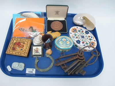 Lot 1439 - Mother of Pearl Shells, icon, keys, feather...