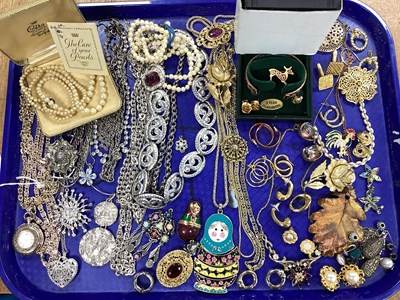 Lot 214 - Assorted Costume Jewellery, including...