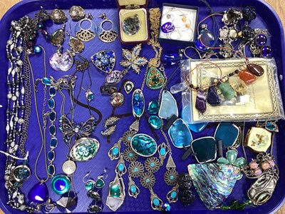Lot 217 - Assorted Costume Jewellery, including...