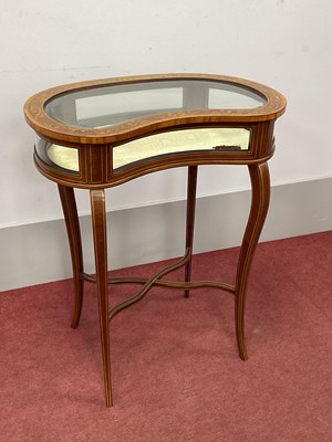 Lot 1593 - A XIX Century Kidney Shaped Inlaid Bijouterie...
