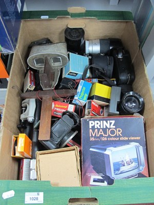 Lot 1028 - Camera accessories; Vivitar 28mm f/2.5,...