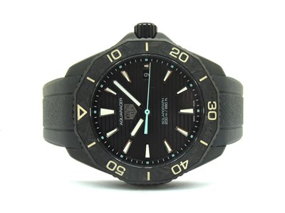 Lot 237 - TAG Heuer; A Modern Aquaracer Solargraph...